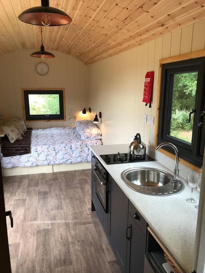Sunset Shepherds Hut Taunton Esterno foto